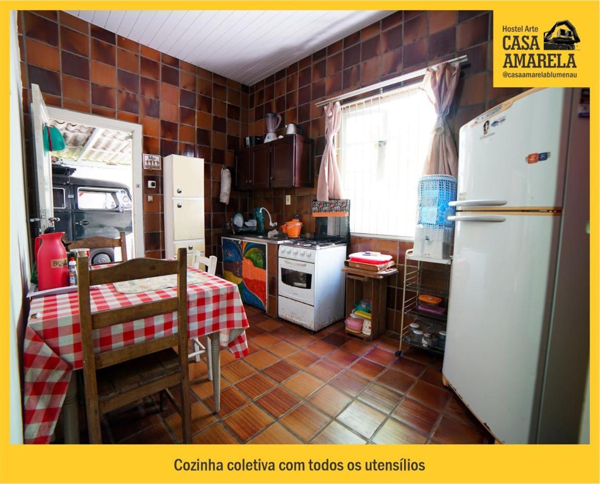 Casa Amarela Blumenau Hospedagem Alternativa Hostel Екстериор снимка