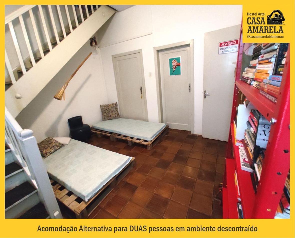 Casa Amarela Blumenau Hospedagem Alternativa Hostel Екстериор снимка